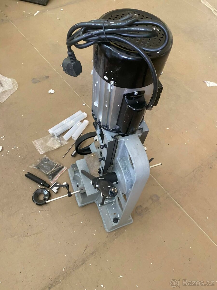 Stolní dlabačka 370W - 2