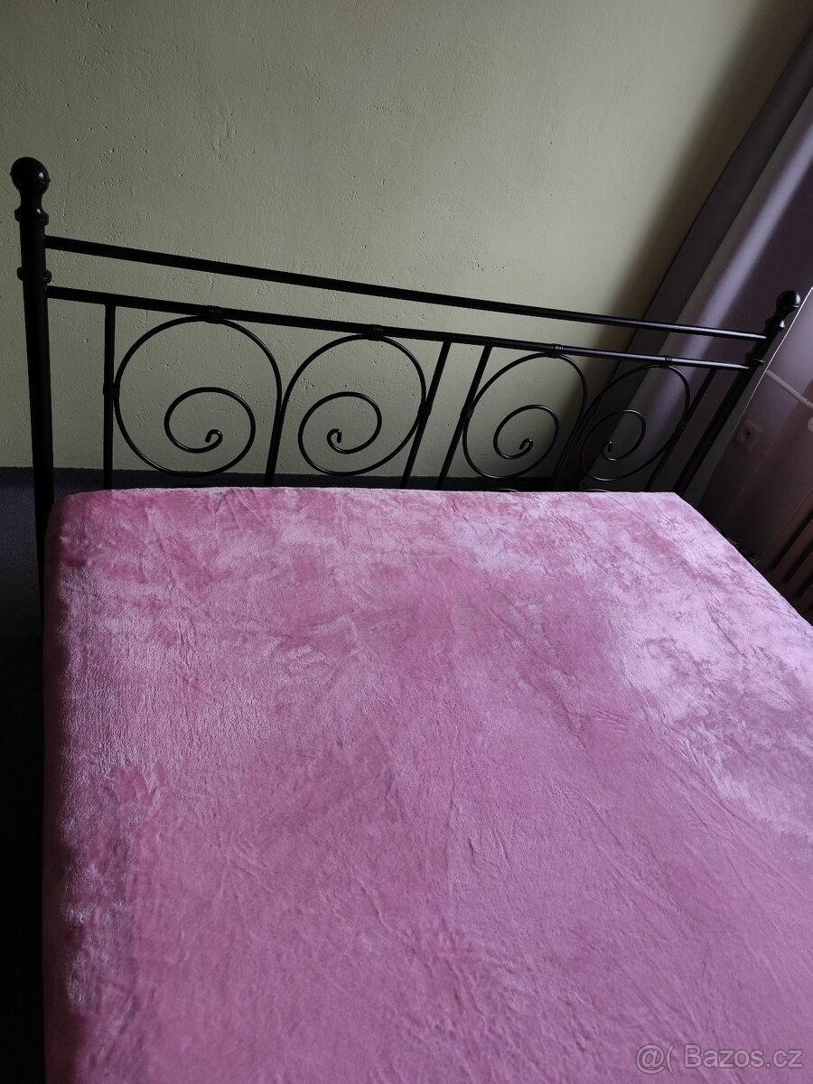 KOVOVÁ POSTEL - 2