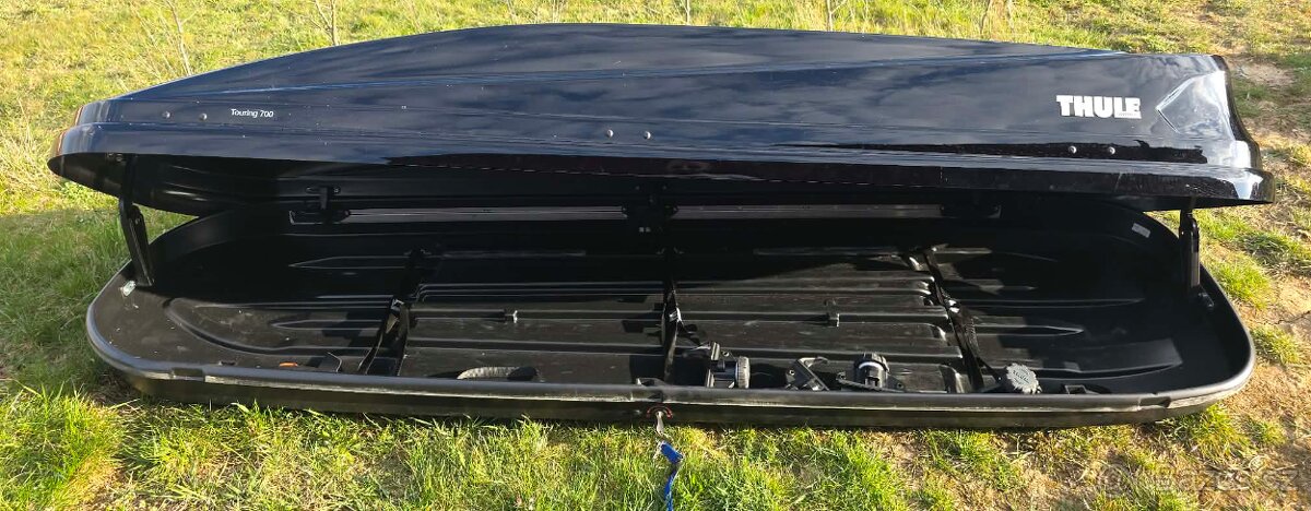 Střešní box Thule Touring 700 - 2
