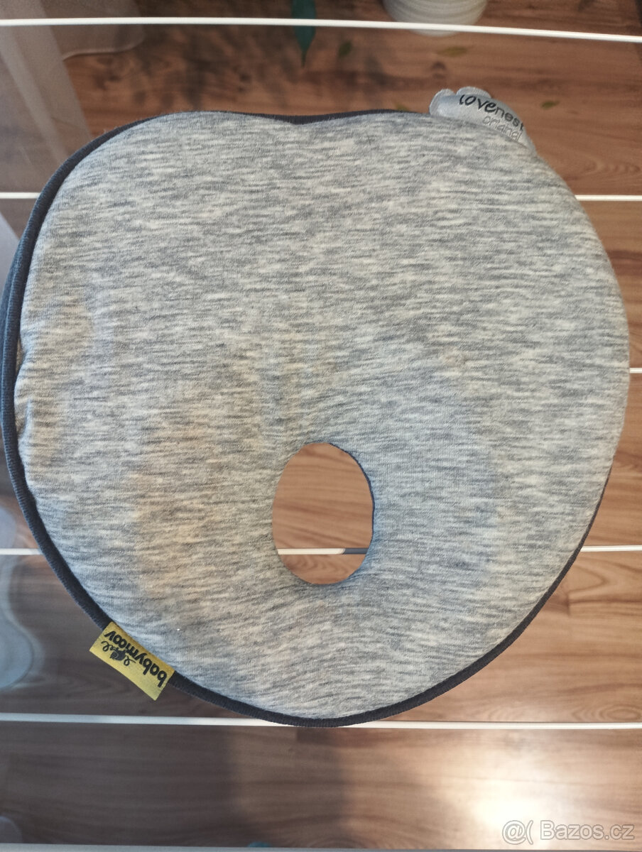 ,plavací vesta,silikon.talíř,capáčky,pisoár,přebalovací podl - 2