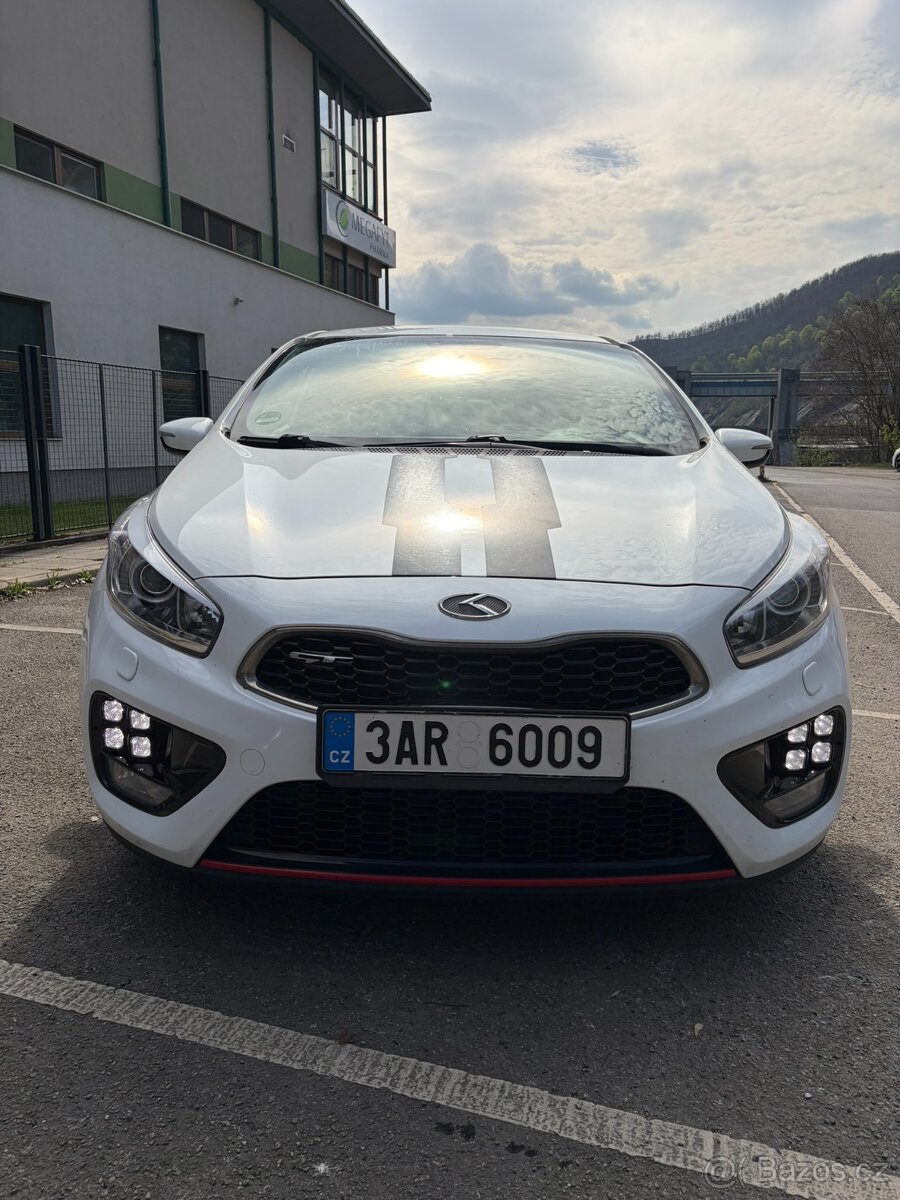 Kia Ceed GT - 2