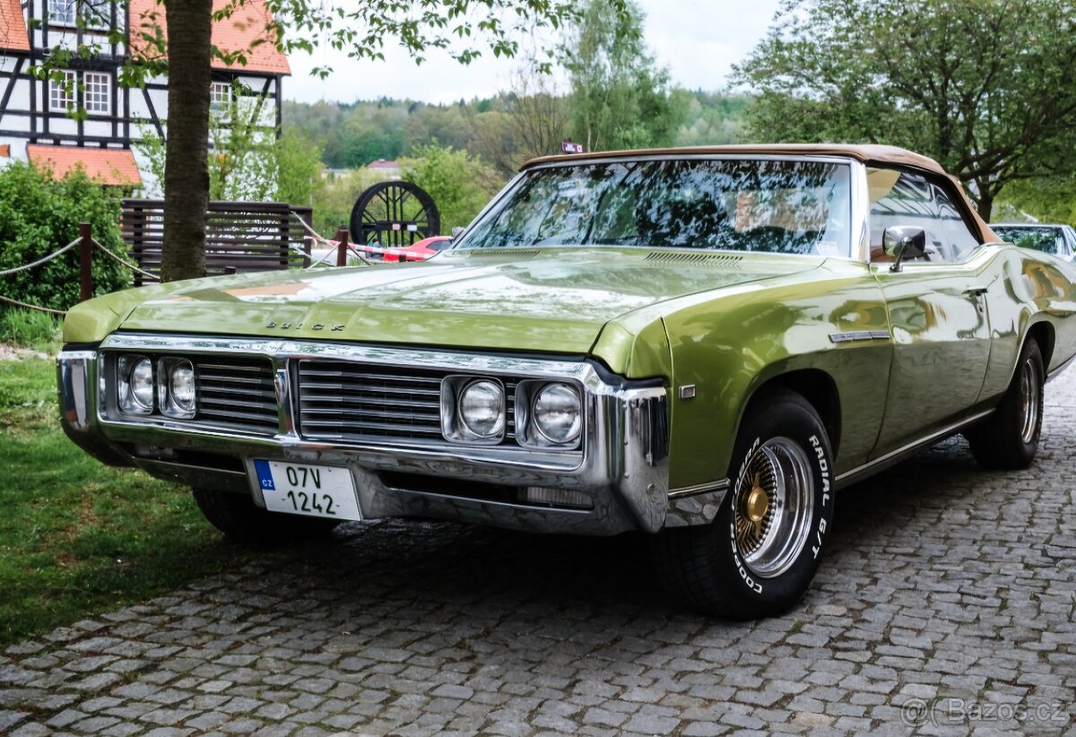 Buick LeSabre Convertible - 2