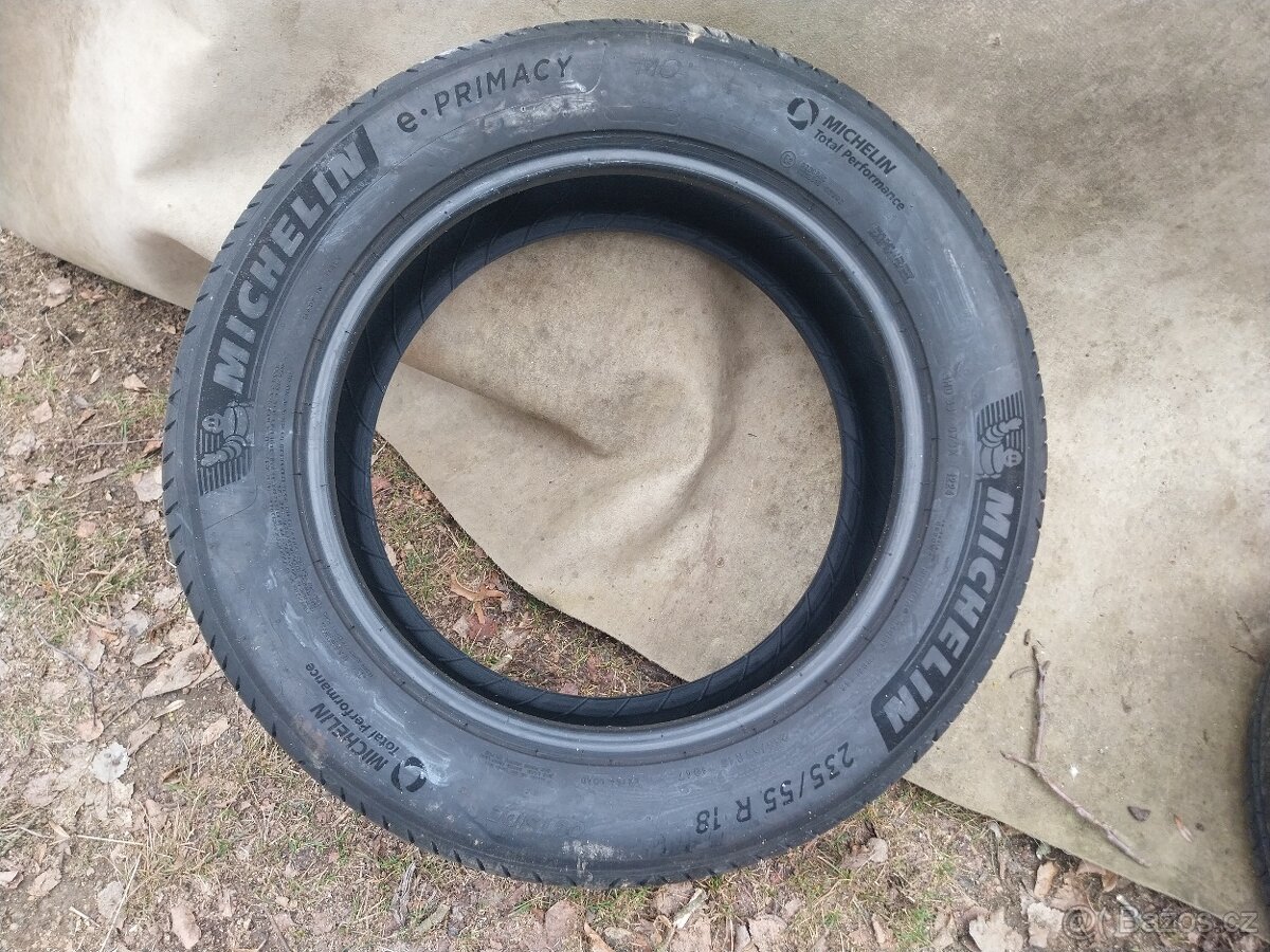 Michelin E PRIMACY 235/55R18 104V - 2