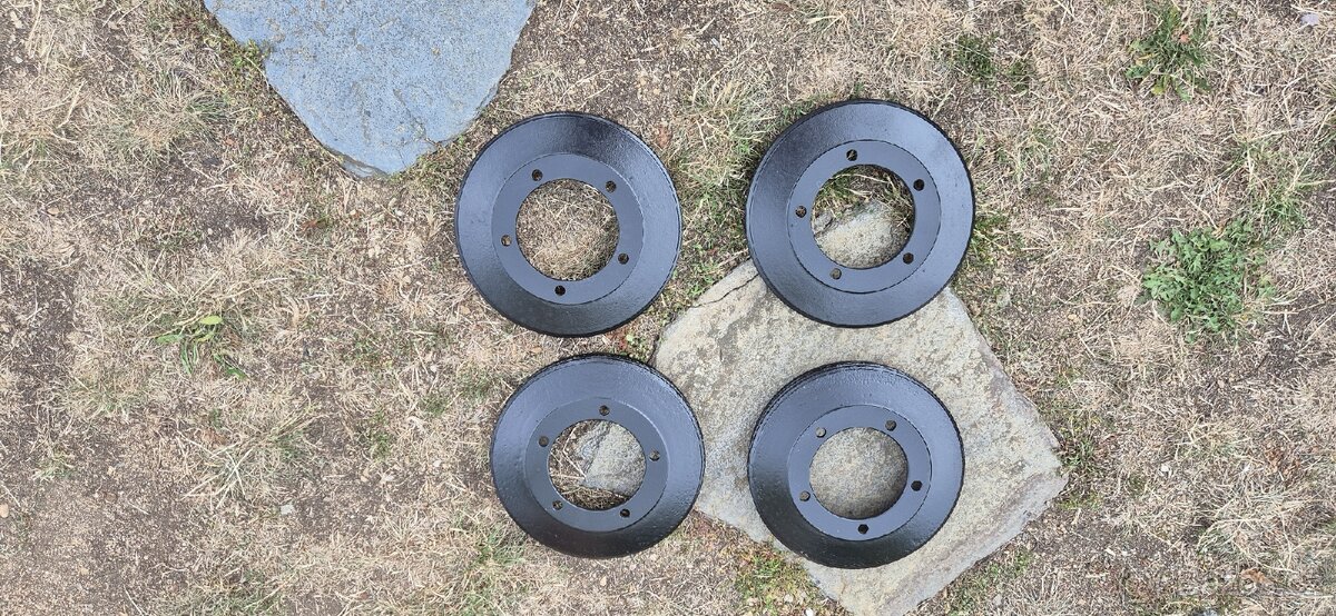 aero 30 dily litinove bubny mrkev drzak volantu - 2