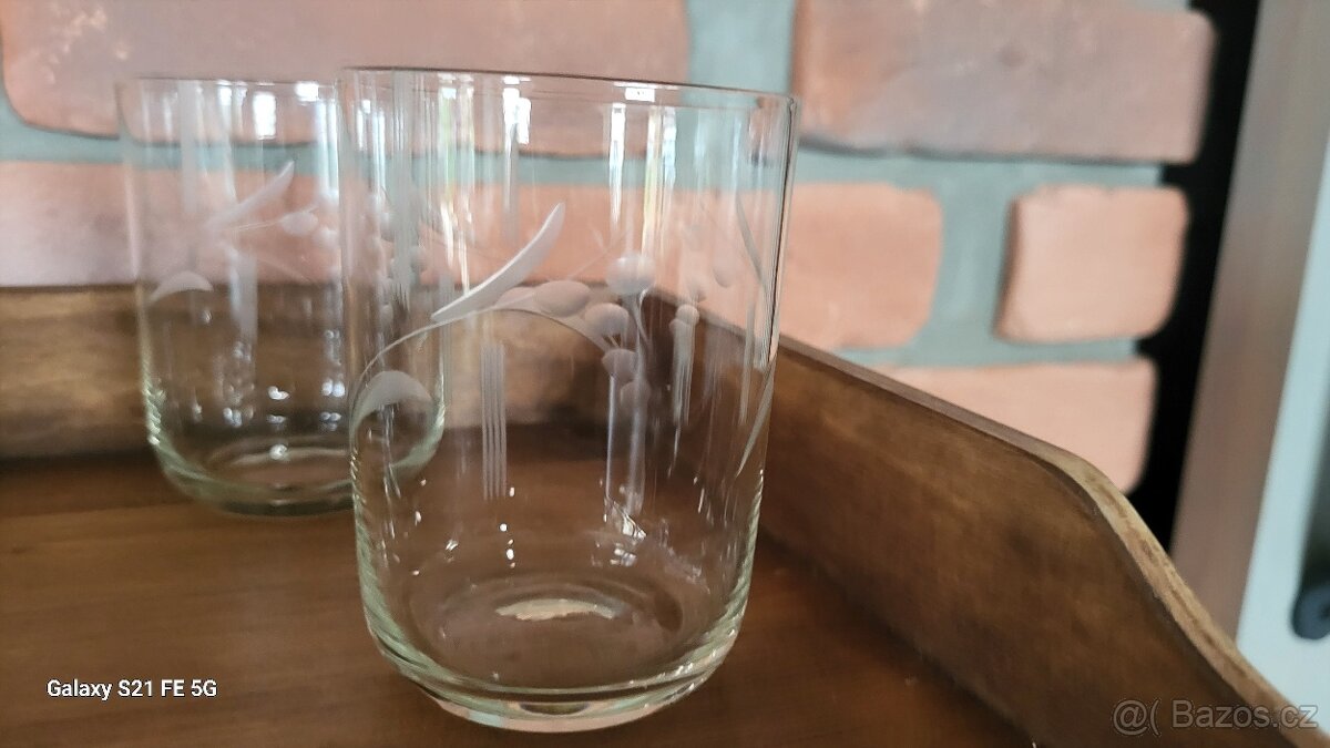 SKLENIČKY STAROŽITNÉ BROUŠENÉ SKLO- KRÁSNÝ MOTIV 6ks - 2