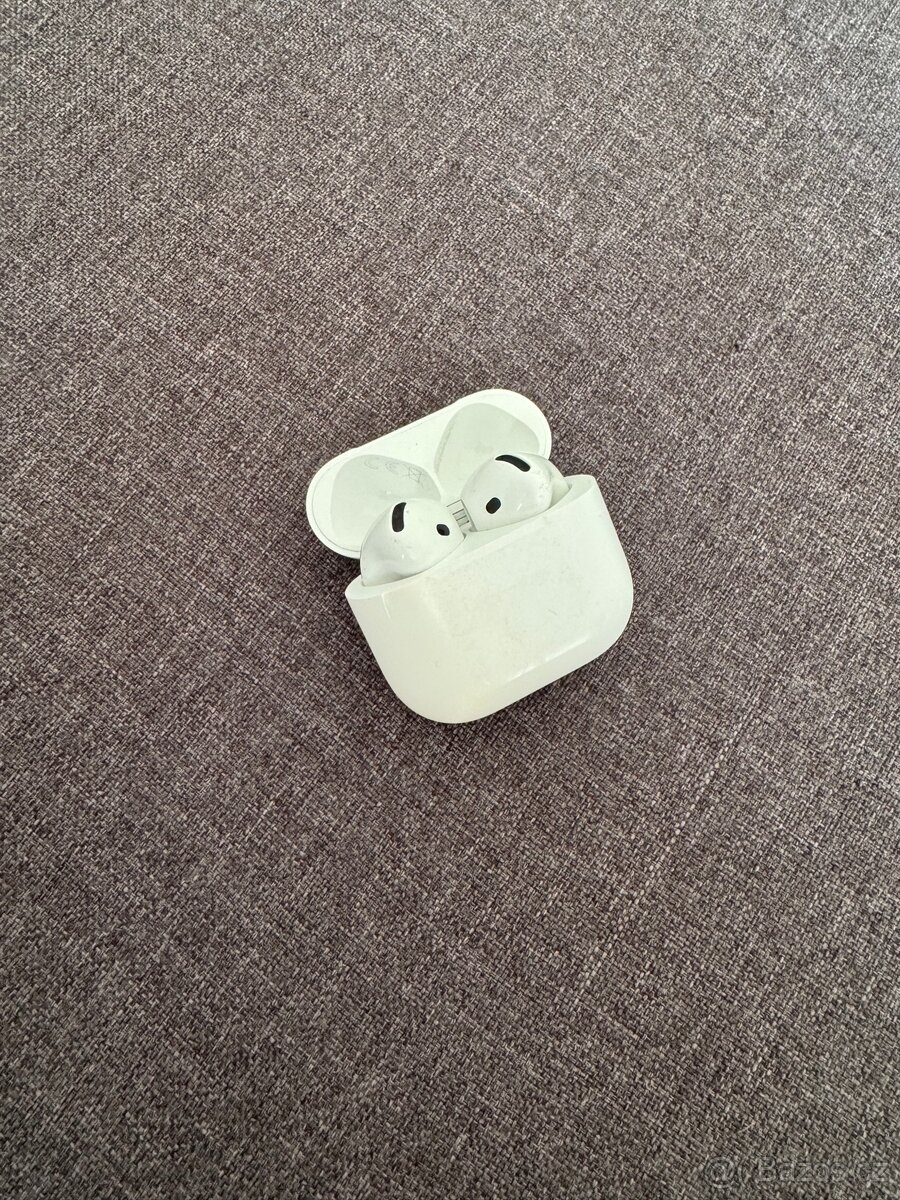 Apple airpods 4 zaruka - 2