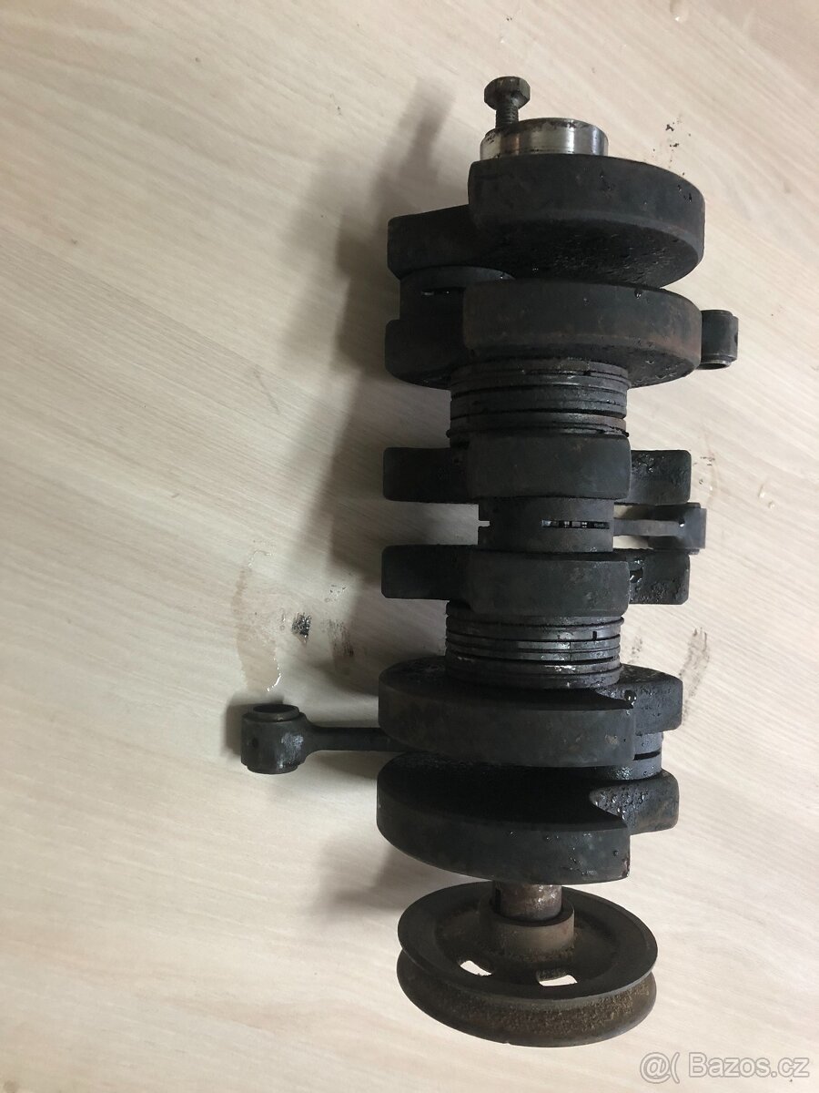 Wartburg 900 kliková hřídel - 2