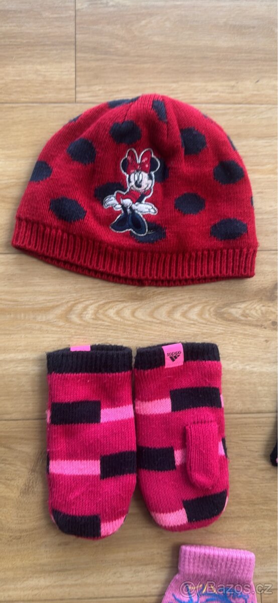 2 x cepice Minie, 3 x rukavice, vel. 3-6 let - 2