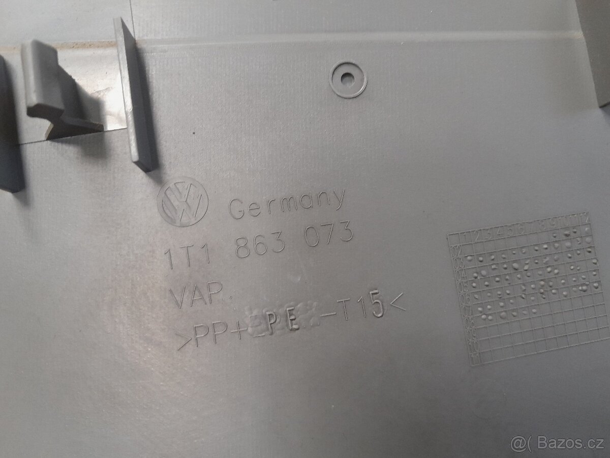 VW Caddy - boční kryt pro středový panel - 2