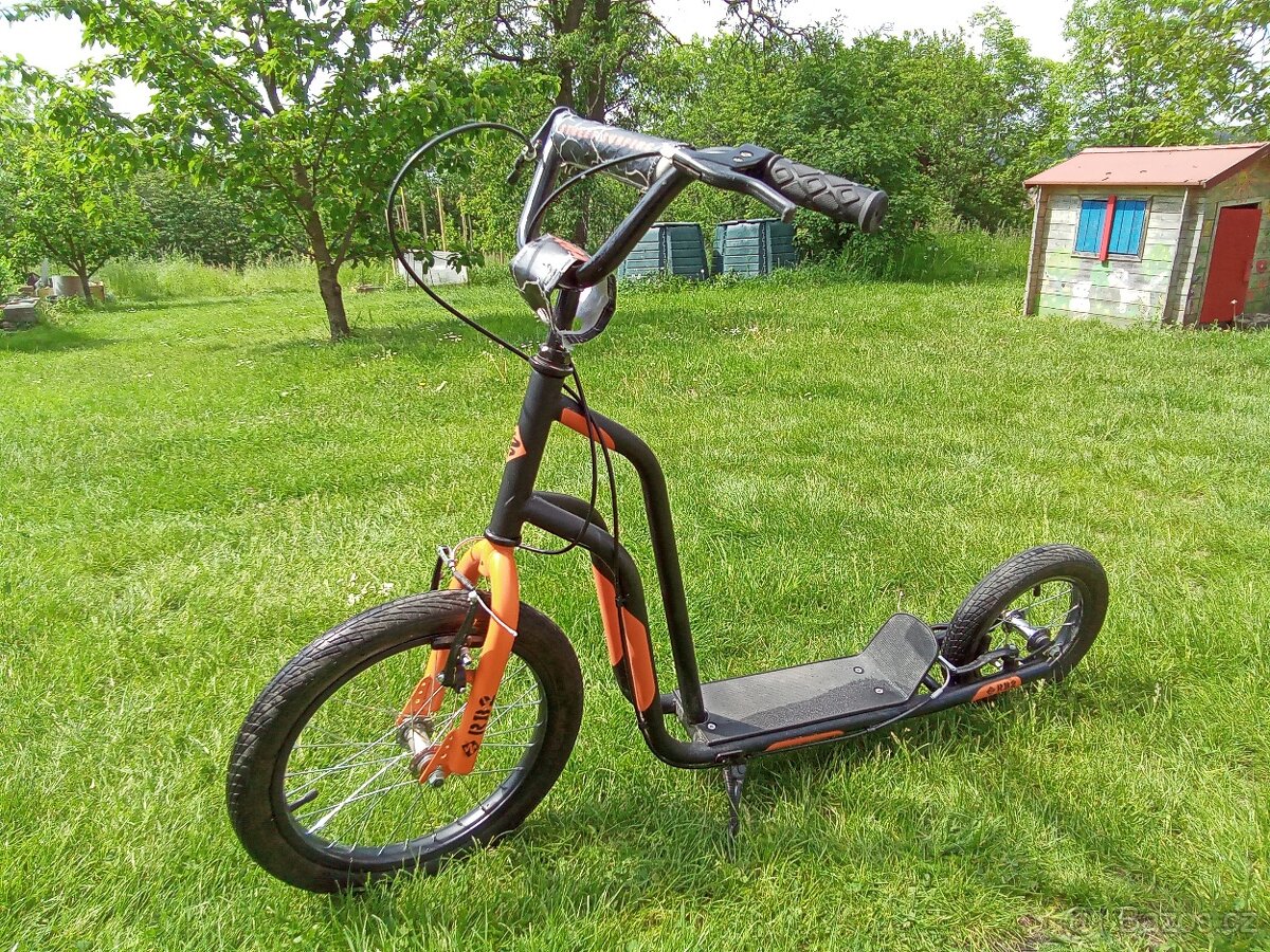 Dívčí koloběžka - 2