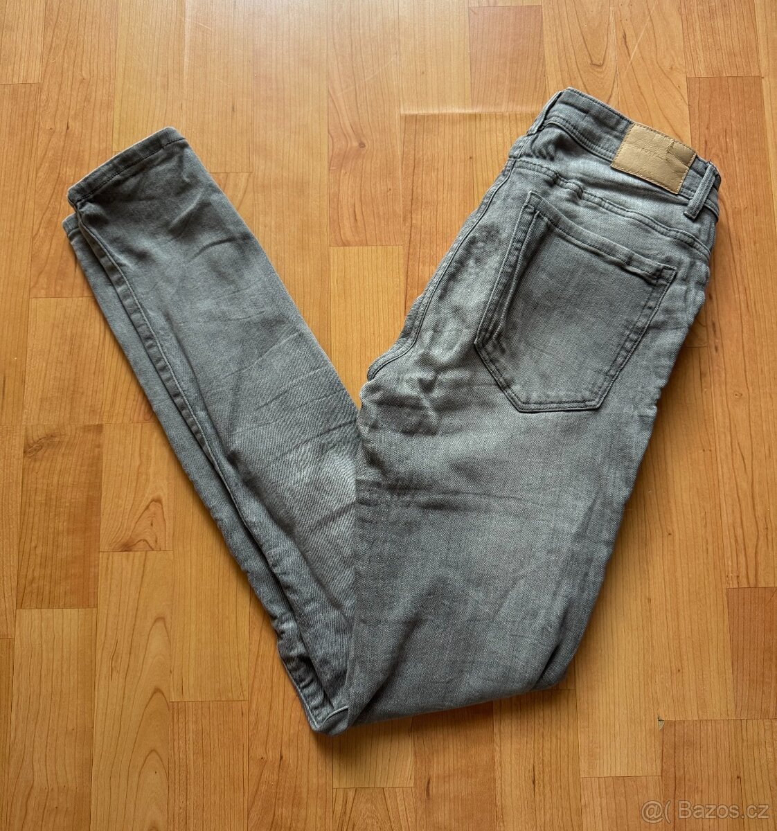 Zara sedive dziny - 2