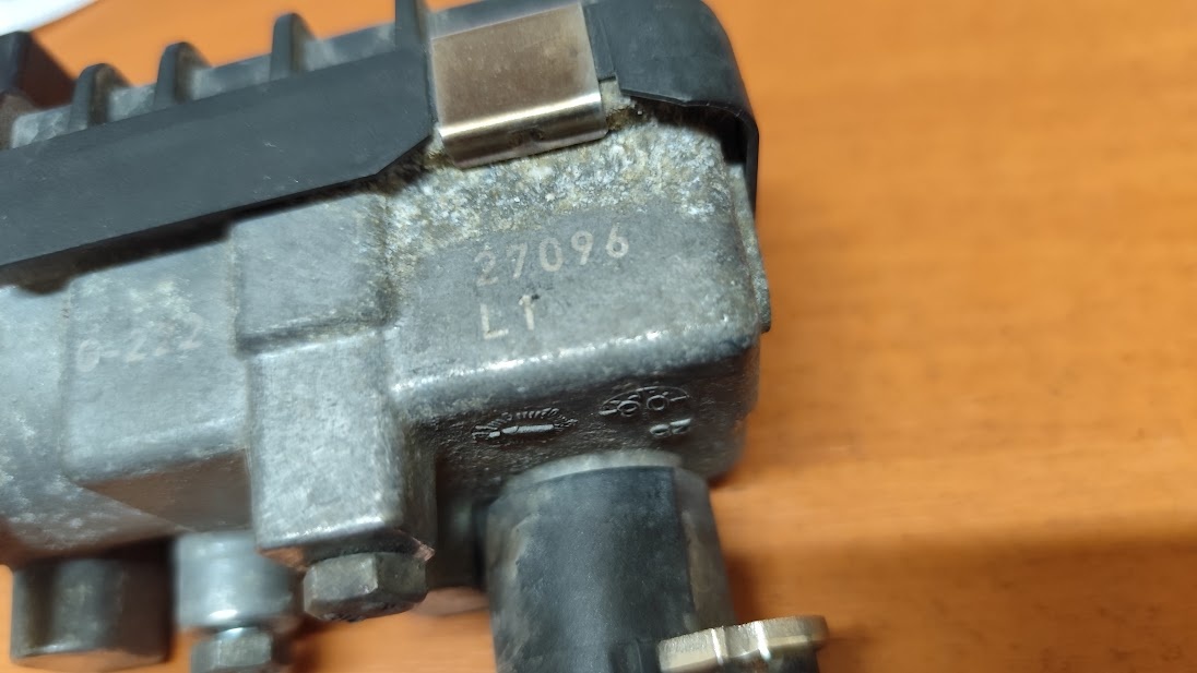 turbo regulátor 6NW008412 G-222 - 2