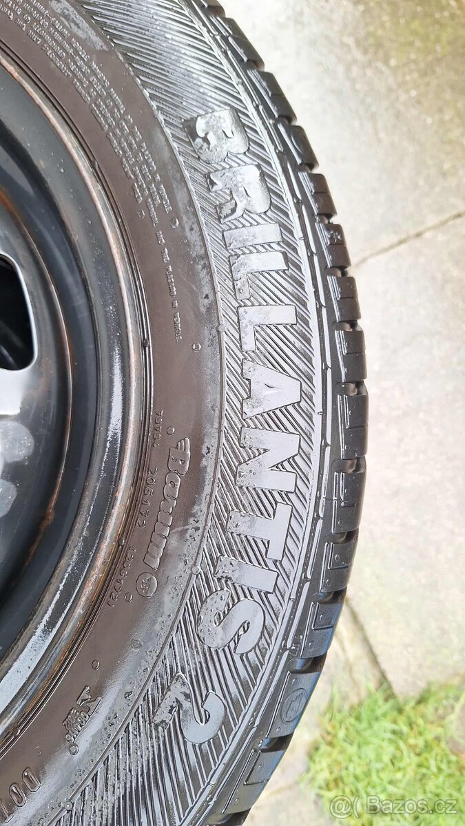 Sada letních pneumatik včetně plechových disků - 2