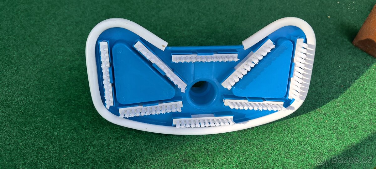 Vysávací hlava k bazénu - 2