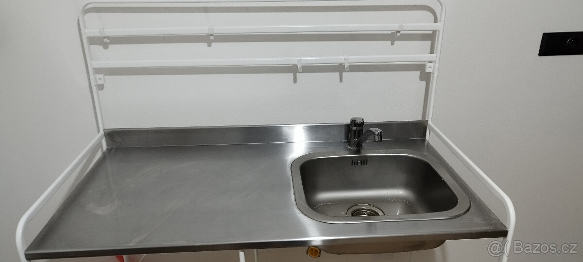 kuchyně SUNNERSTA IKEA - 2