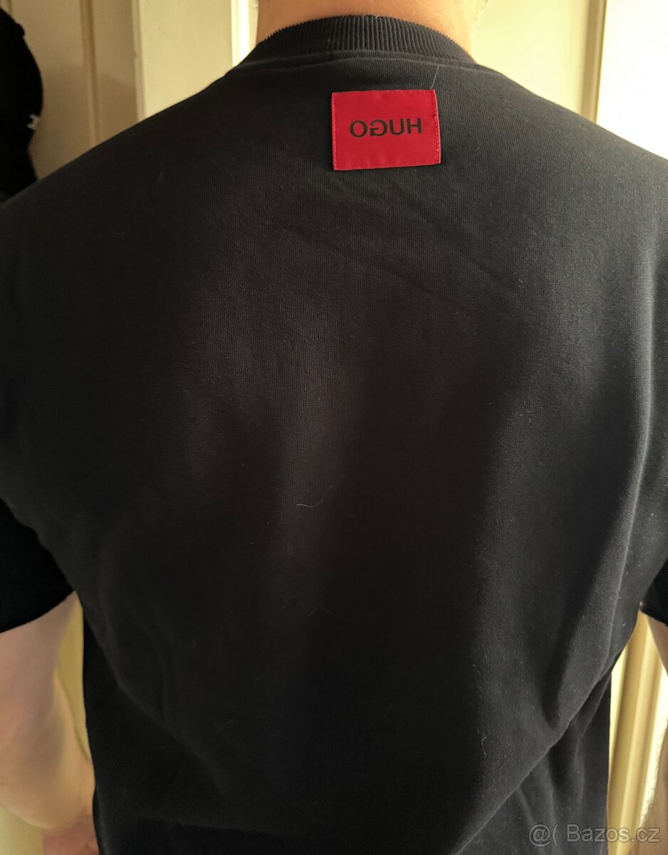 Hugo panske cerne tricko - 2