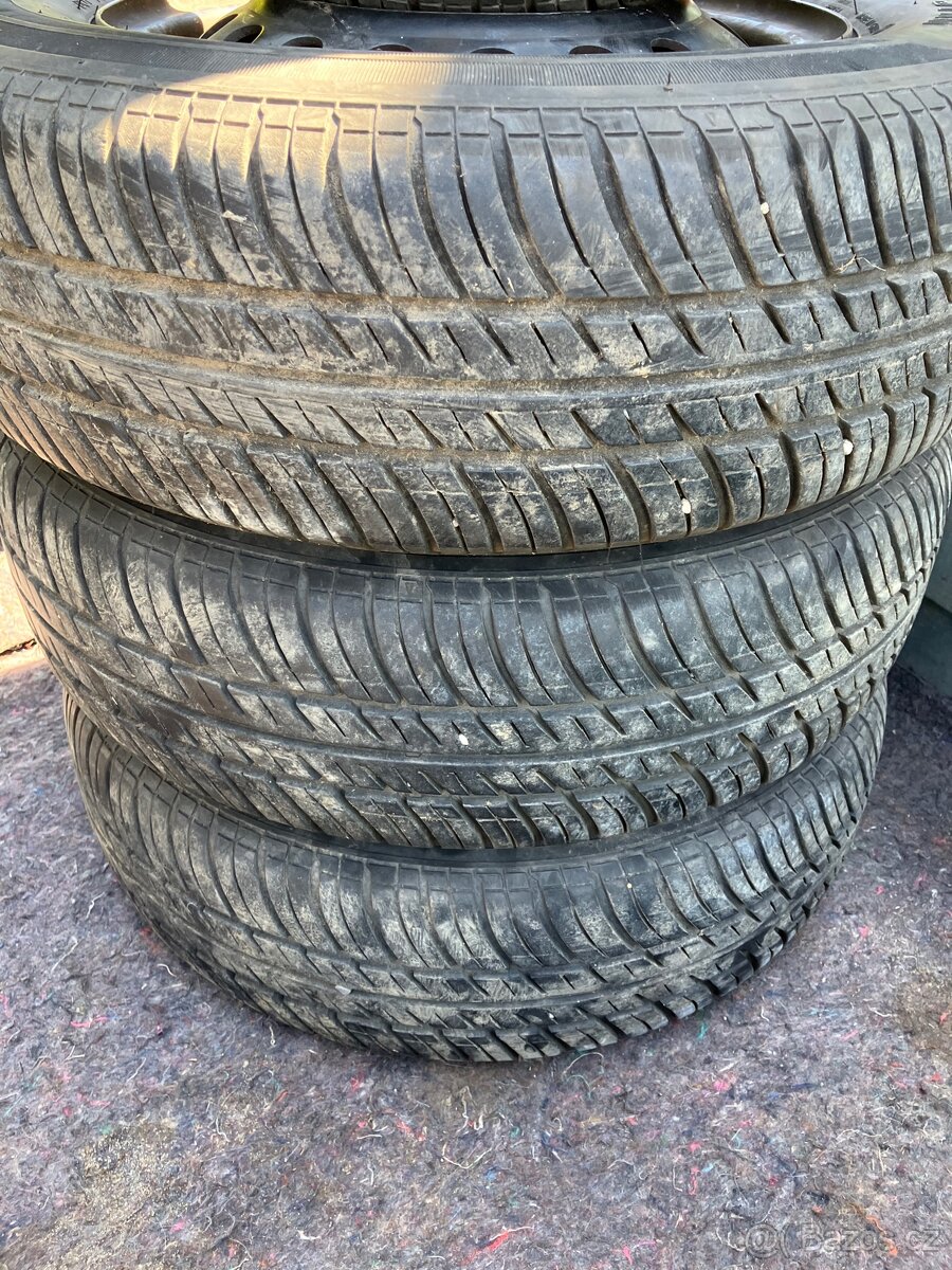 Pneu s disky 175/70/13 - 2