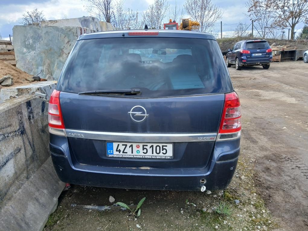 Opel Zafira ND - 2