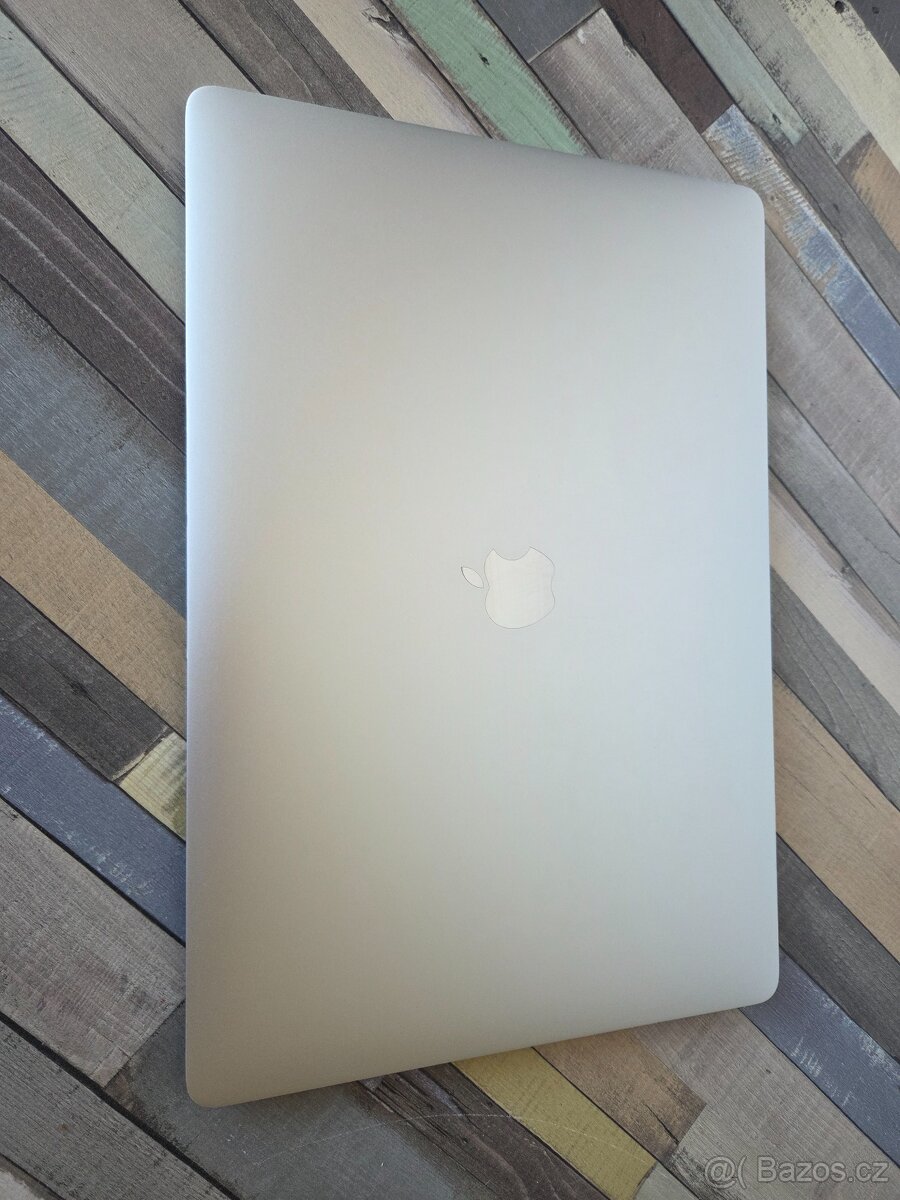 Apple MacBook Pro | 15" | 2018 | i7 | 512 GB - 2