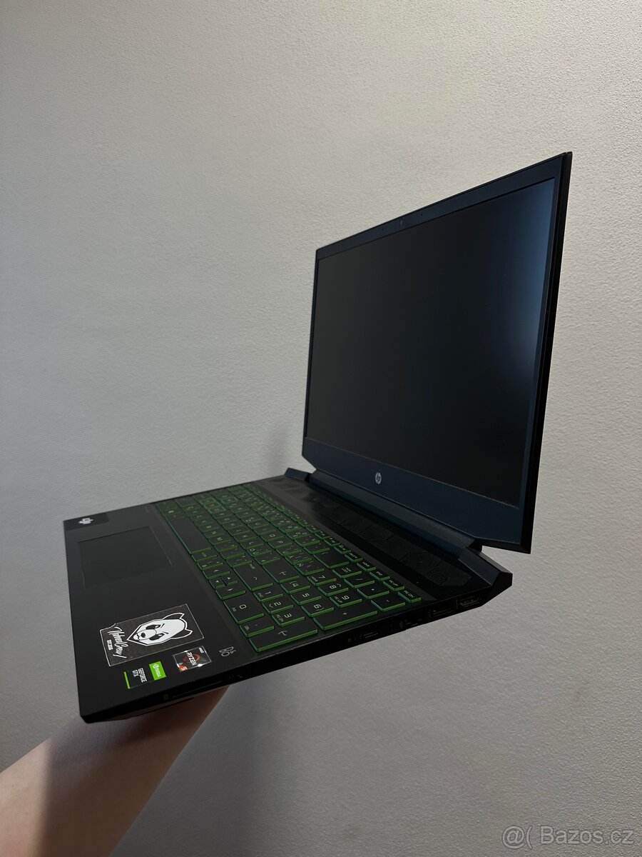 HP Pavilion Gaming 15 - 2