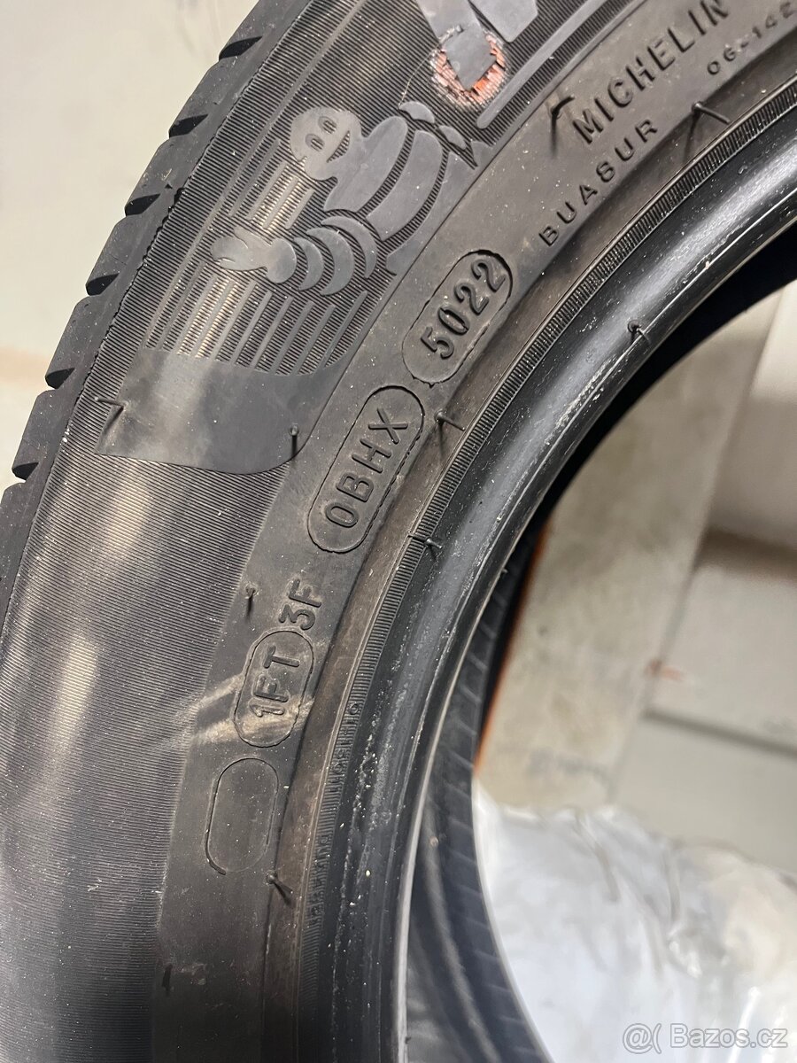 Letní pneu Michelin 215/55 R17 - 2