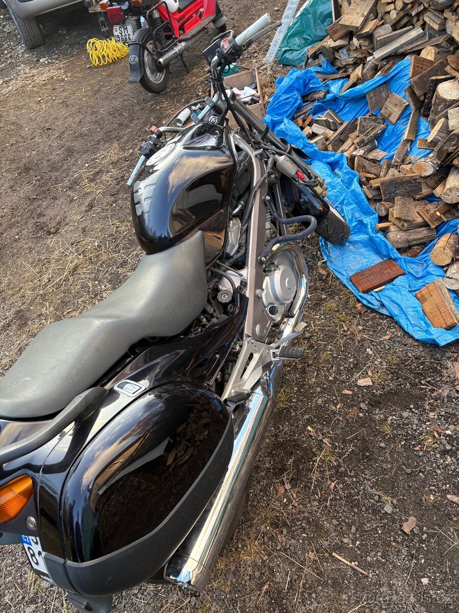 honda deauville 650 - 2