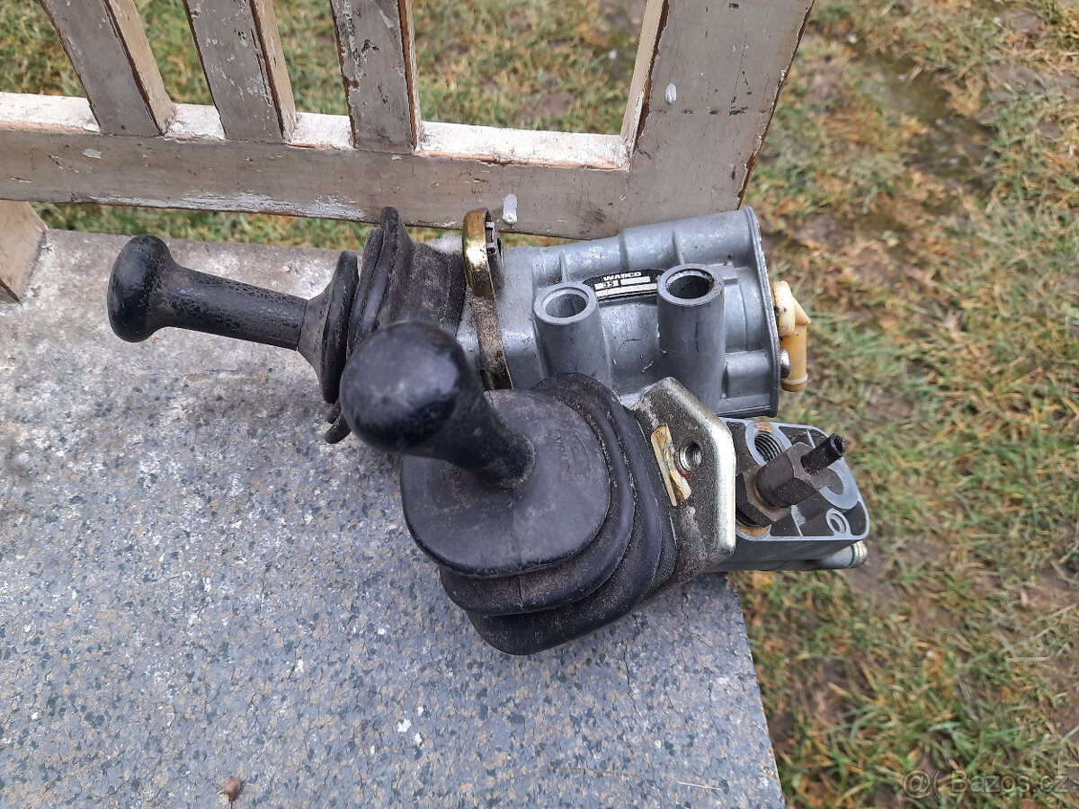Páka ruční brzda, návěsová brzda Volvo - 2