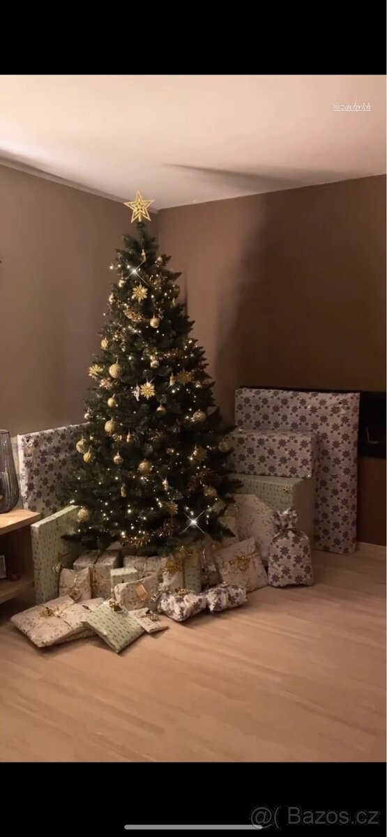 vanocni strom umely - 2