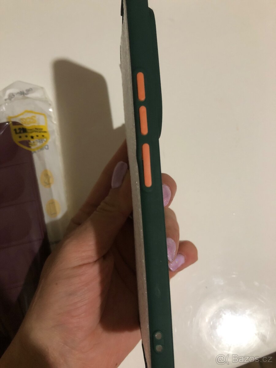 Kryt - obal na mobil - 2