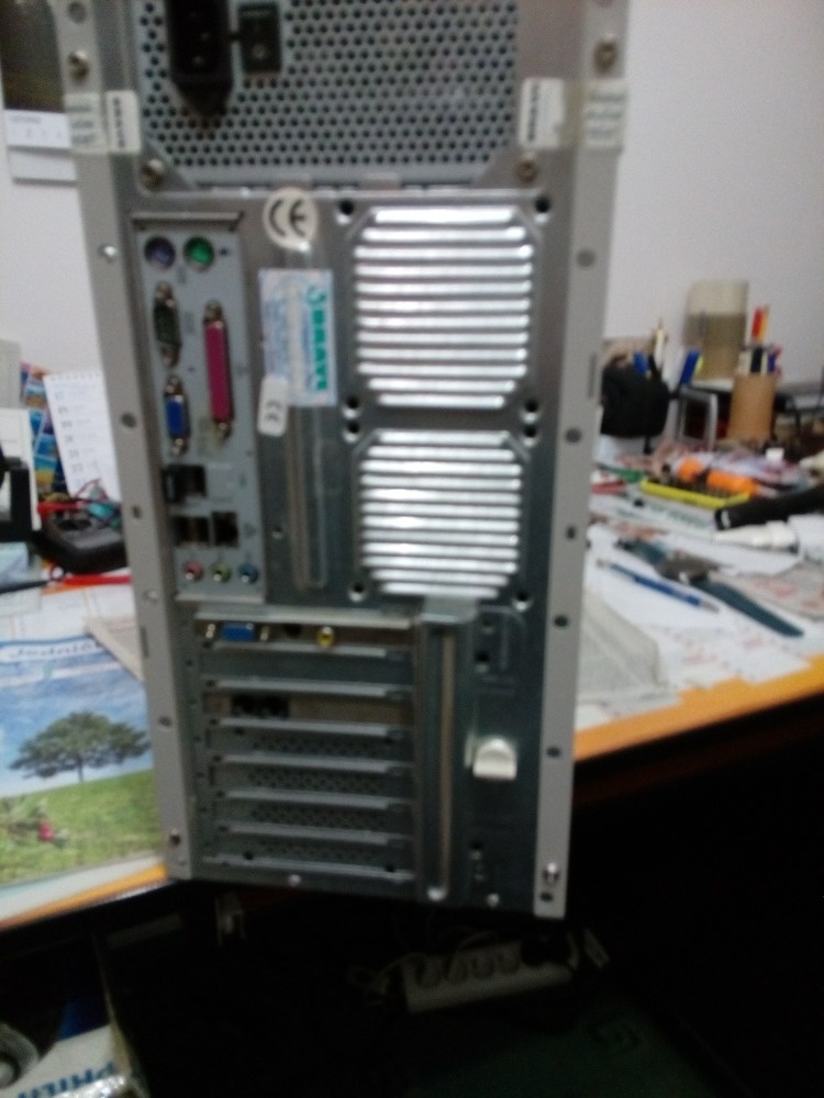 počítač BRAVE AKO267 - 2