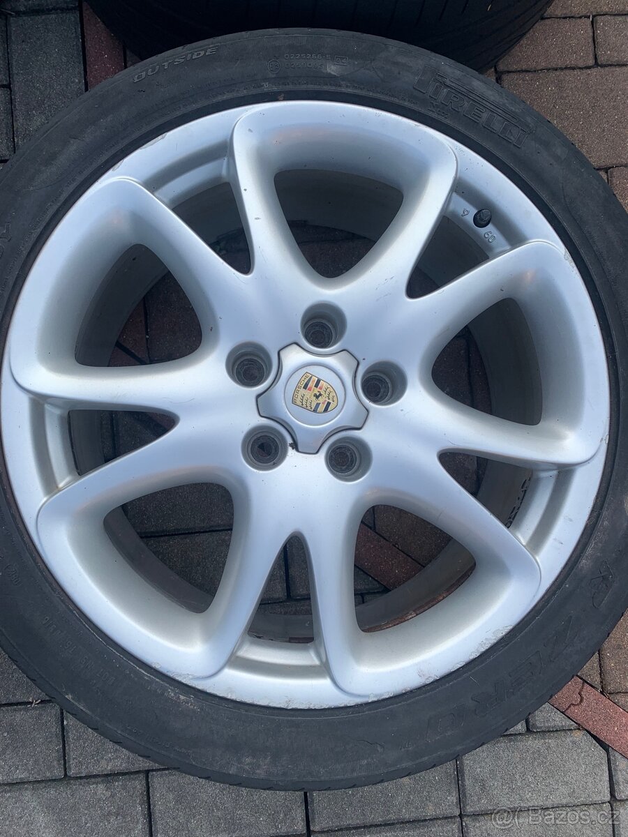 Porsche Cayenne kola R20 chvátá - 2