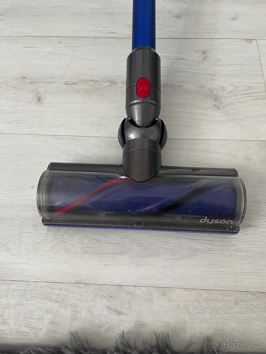 Tyčový a ruční vysavač Dyson V11 Absolute - 2