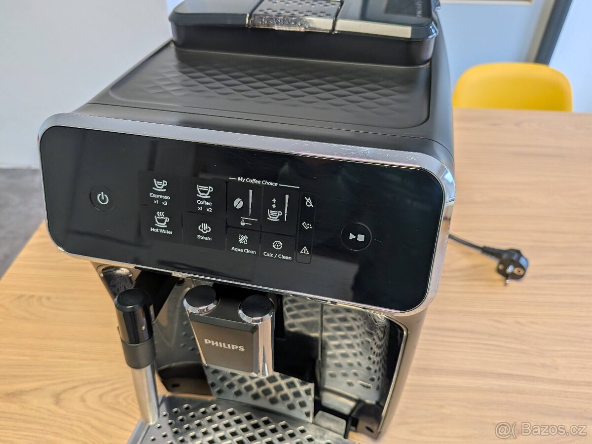 automatický kávovar Philips Series 2200 EP2221/40 - 2