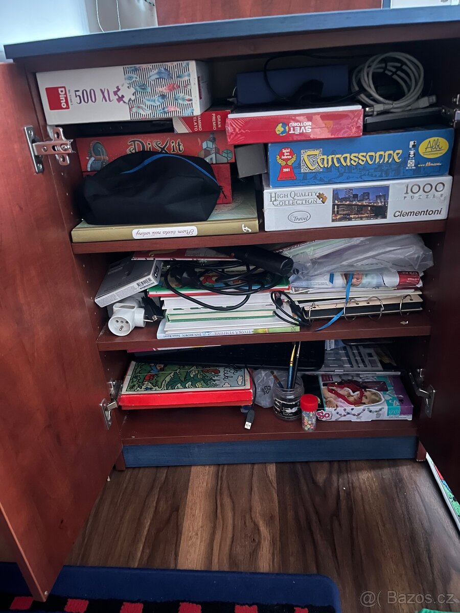 Sestava nábytku - skříň s nástavbou, skříňka pod TV, stolky - 2