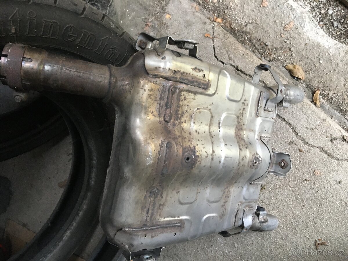 Suzuki gsr 600 vyfuk - 2