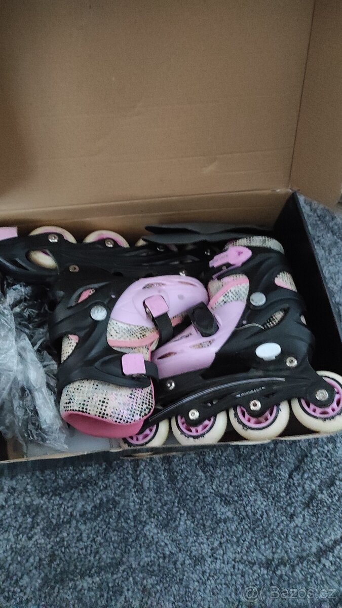 Dívčí brusle vel. 31-34 růžové, cena 100 Kč - 2