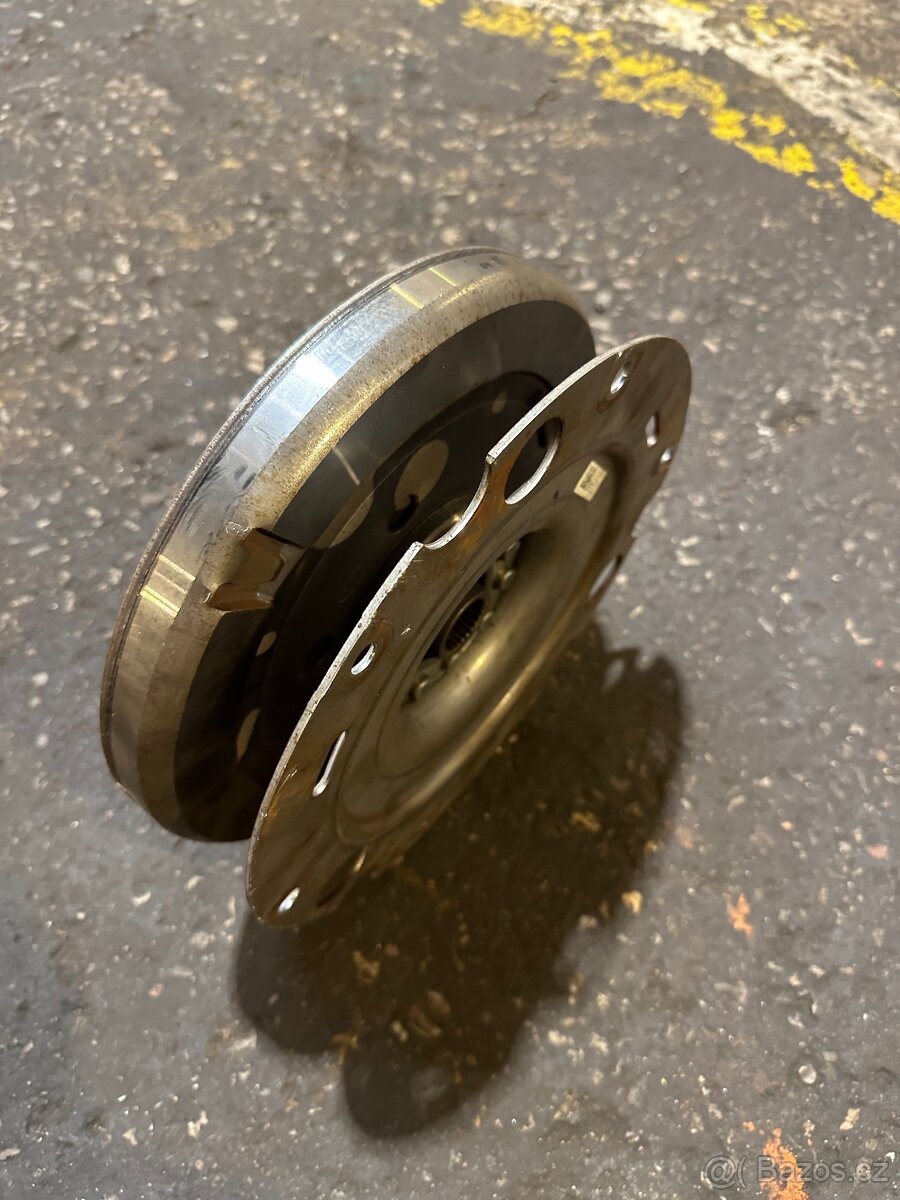 AUDI S-Tronic 0B5 DL501 Dvouhmota 0B5105317T - 2