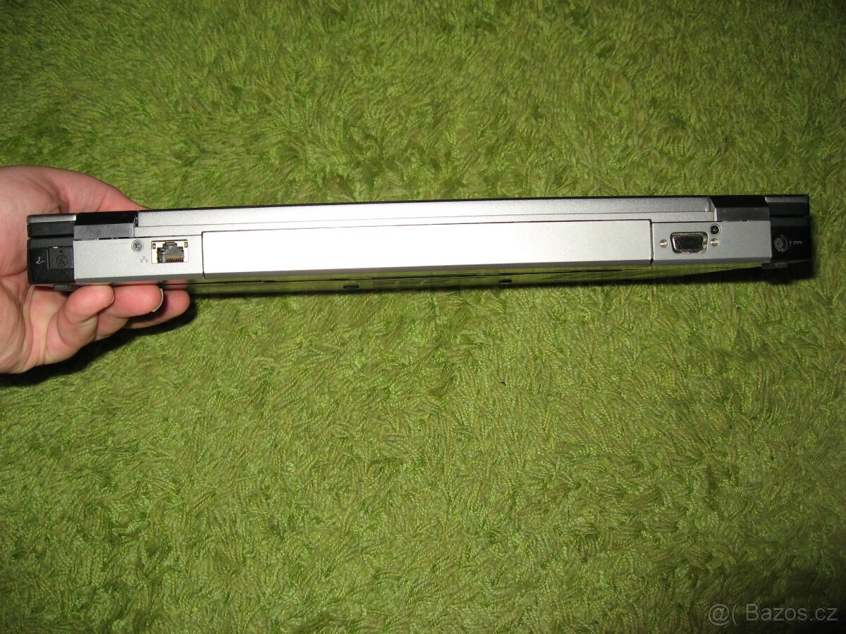 Prodám notebook Dell - 2