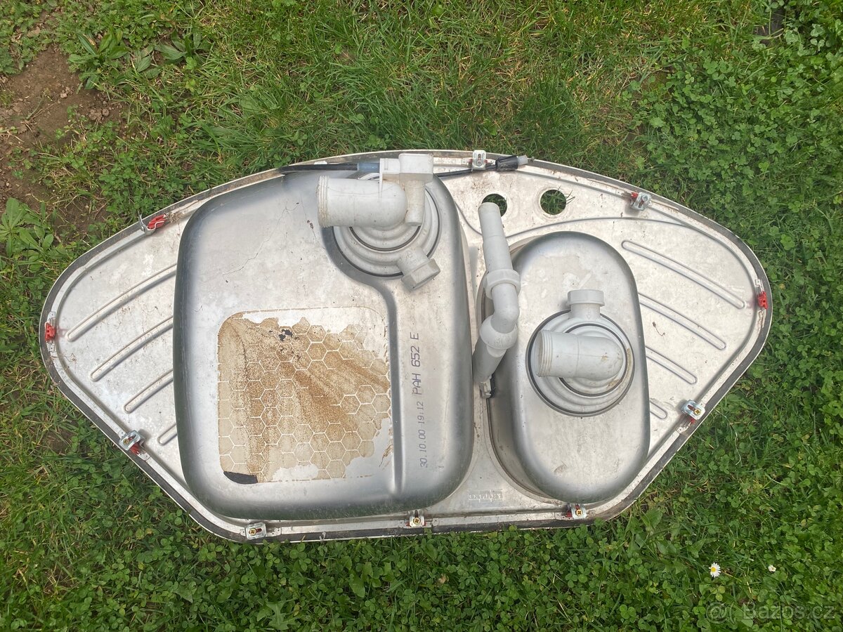 Kuchyňský dřez - 2