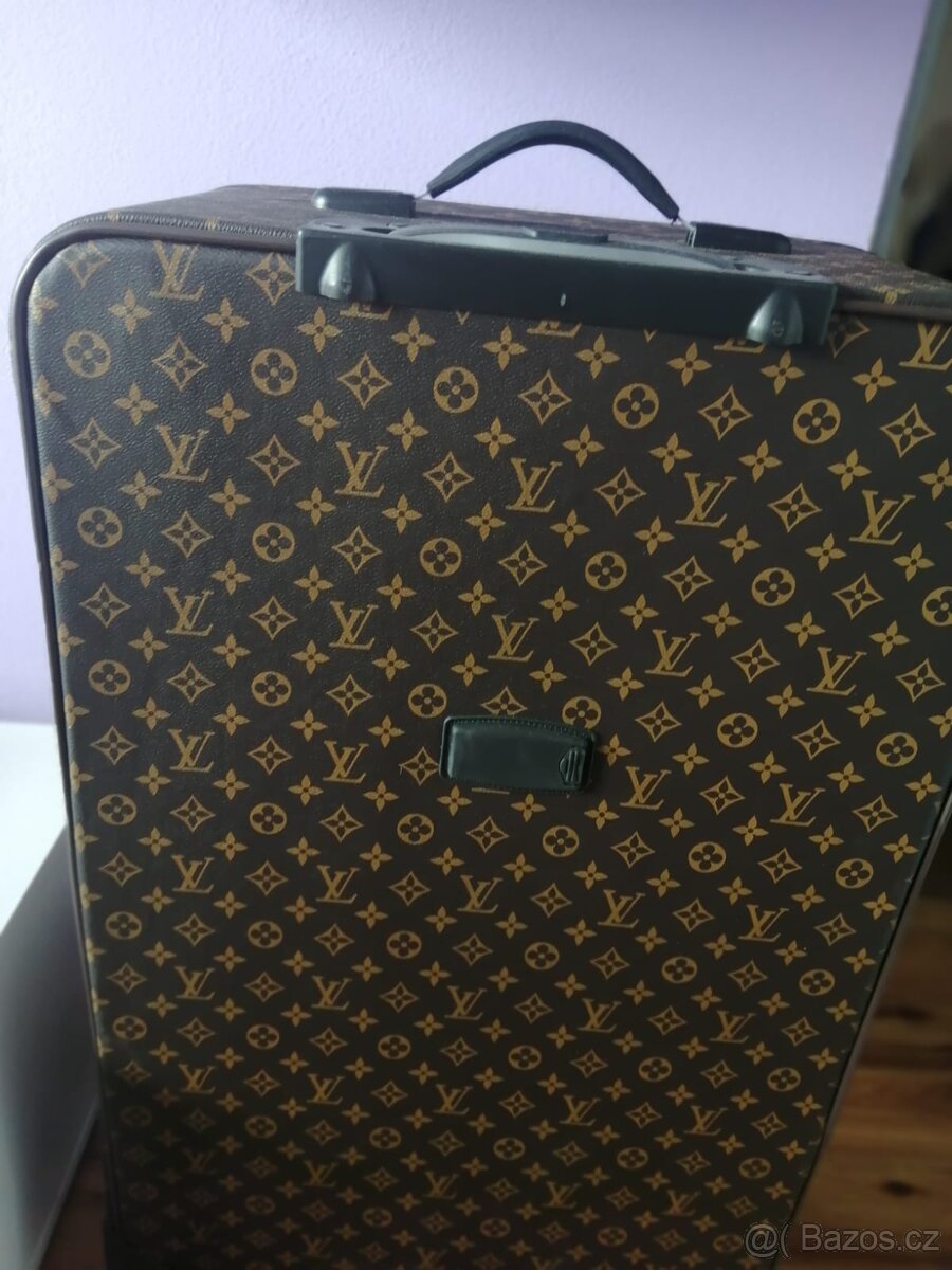 Cestovní kufr značky Louis Vuitton - 2