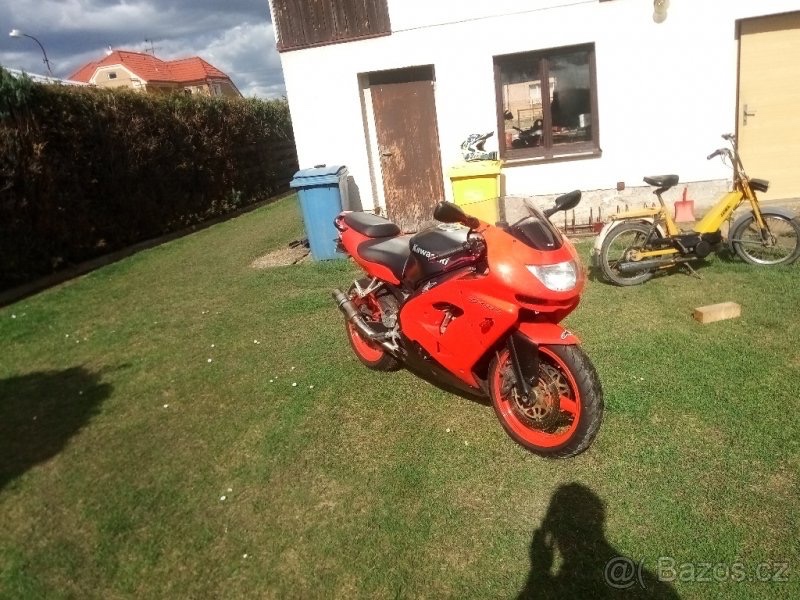 Kawasaki ninja zx9r - 2