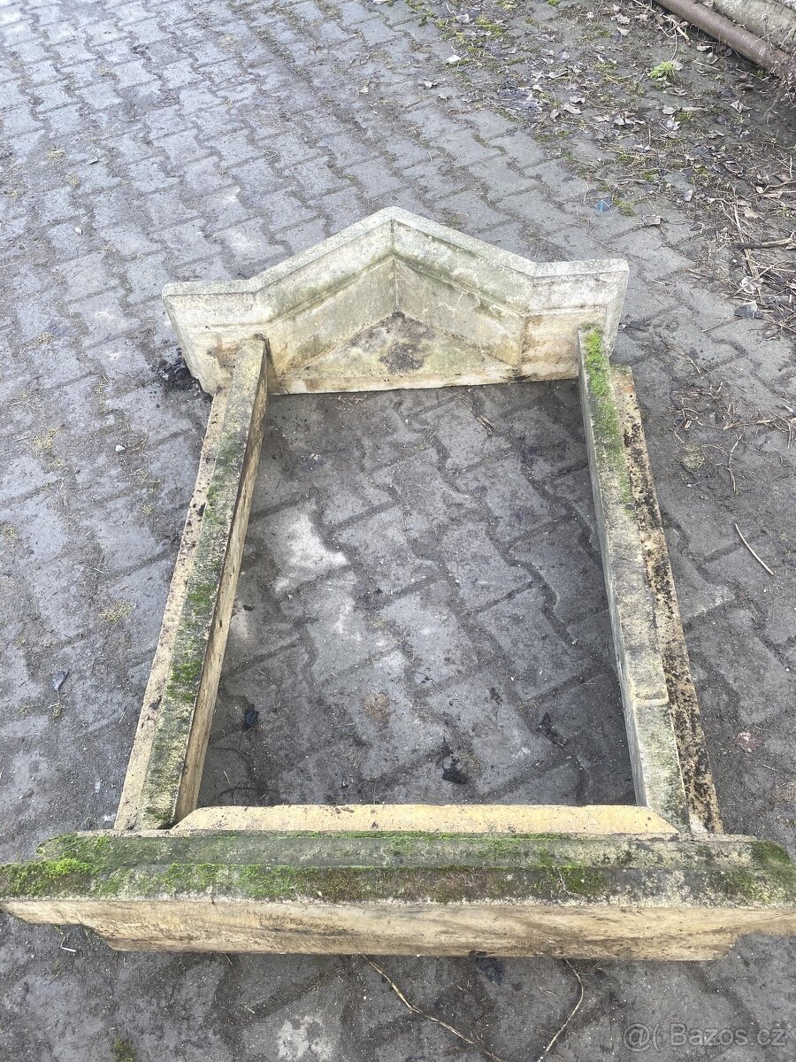 okno, nika, sloupy z umělého pískovce - 2