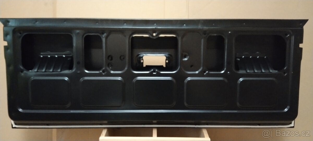 Toyota Hilux 2005-2015 dveře korby - 2