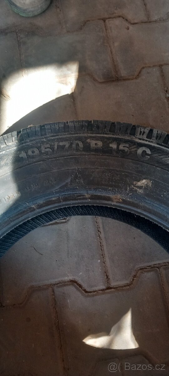 Pneu 195/70 15C - 2