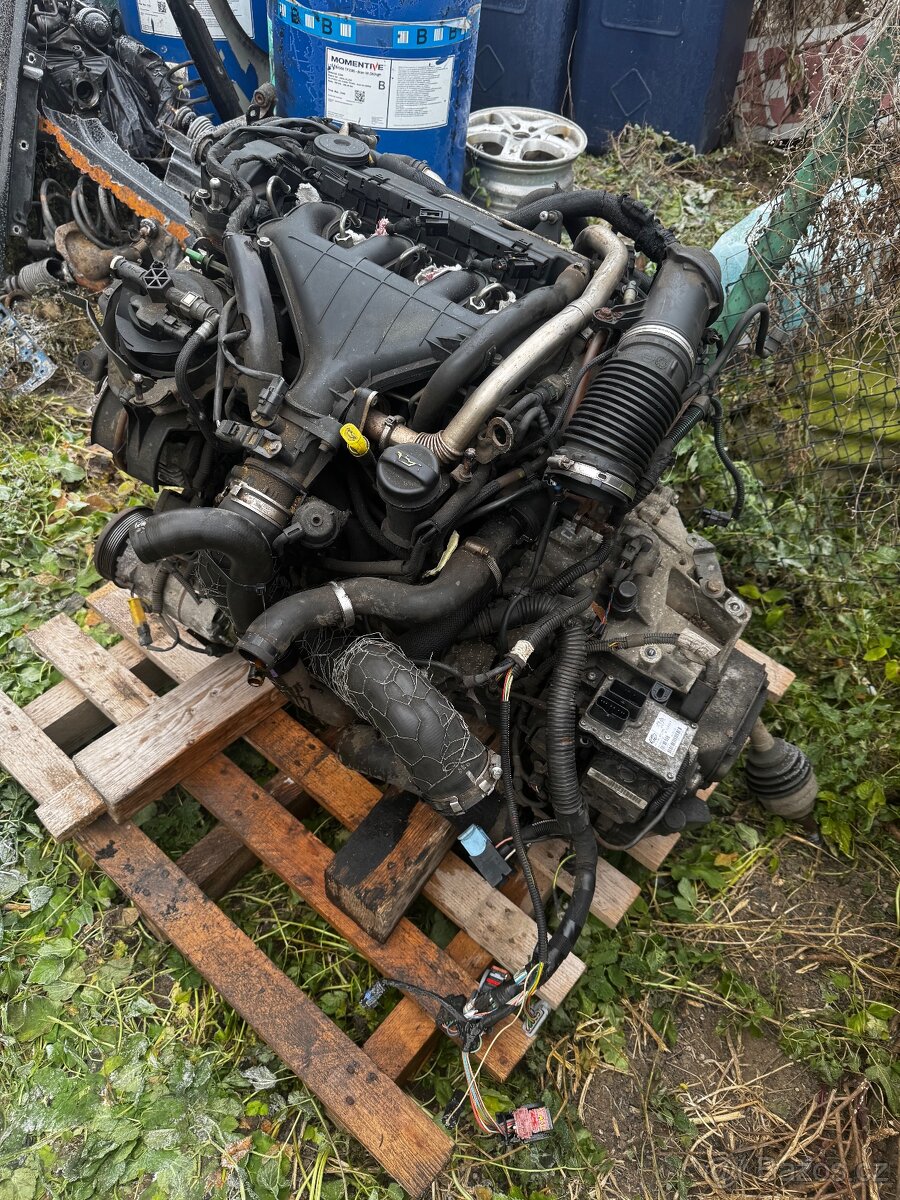 Motor Citroen c4 grand picaso - 2