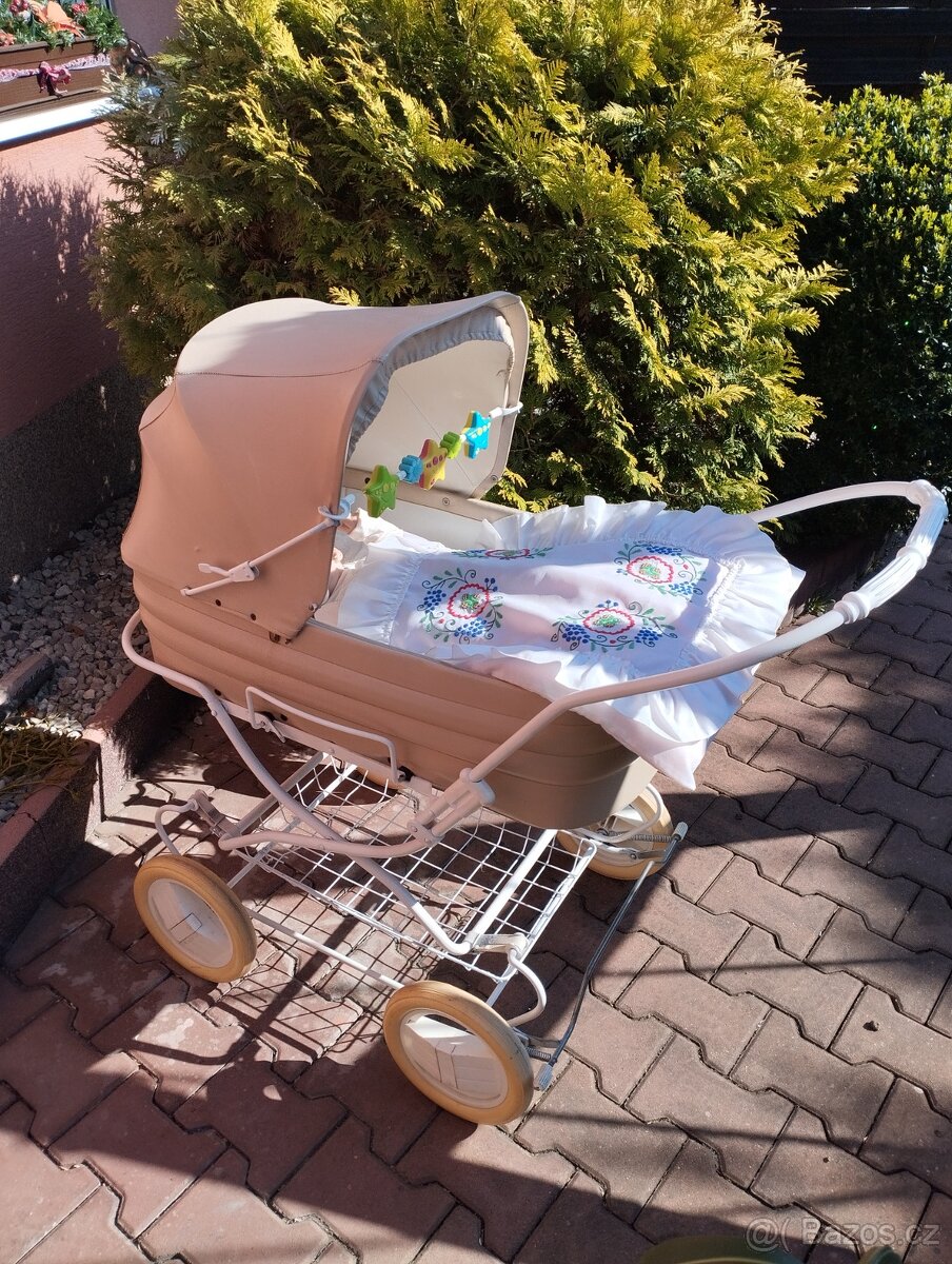 Retro kočárek Liberta kožený - 2