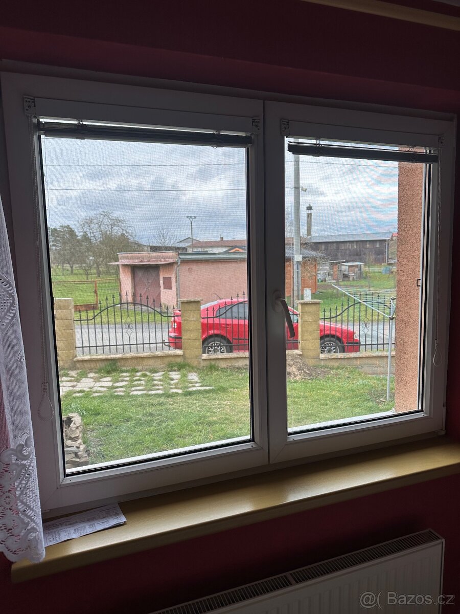 Nabízím k prodeji stará plastová okna - 2