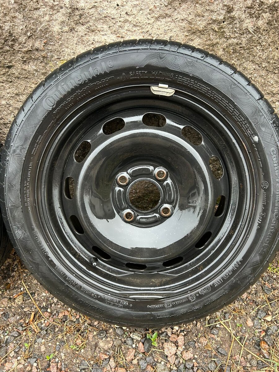 Kola ford fiesta - 2