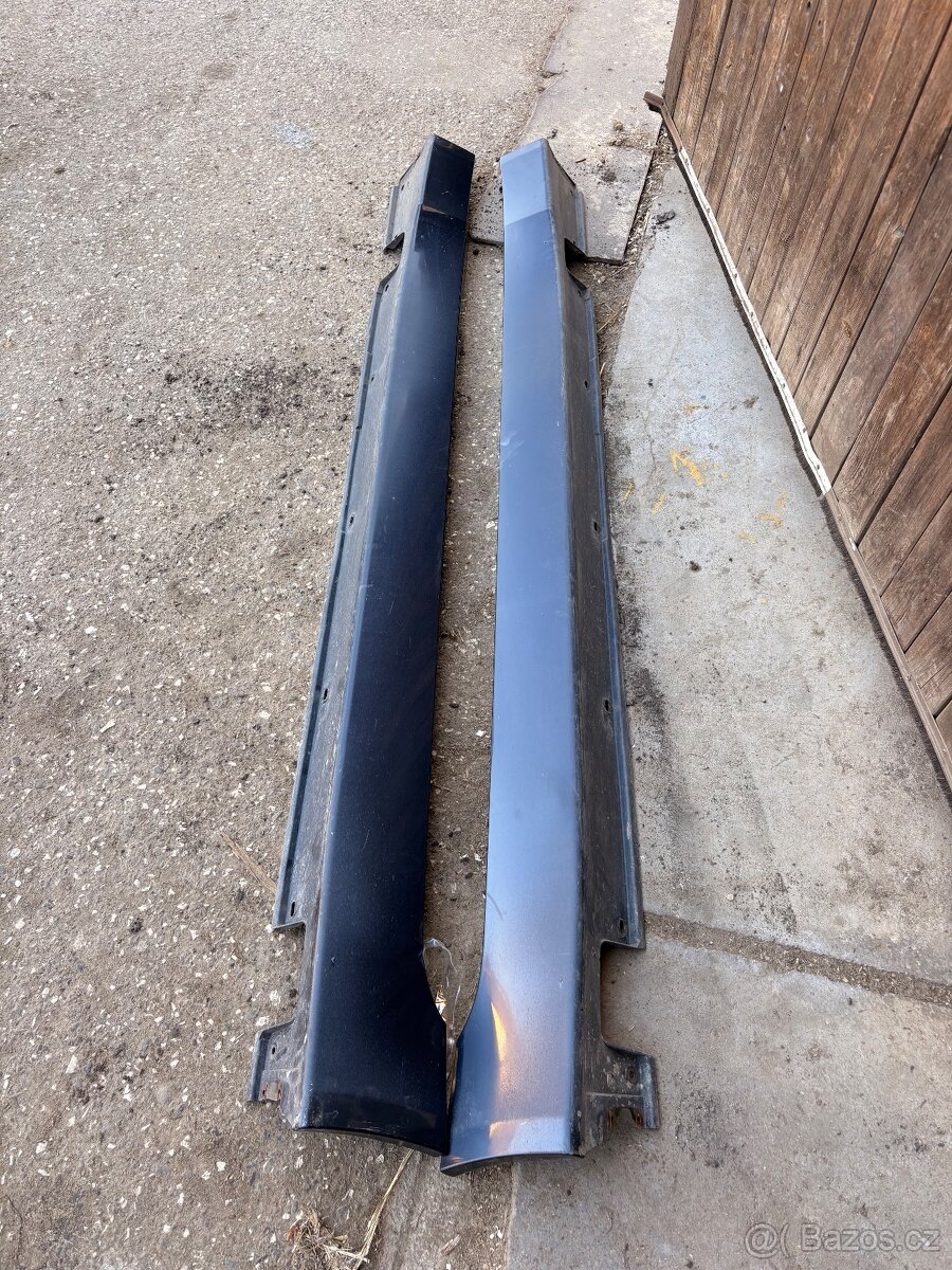 Zadní nárazník+prahy - 2