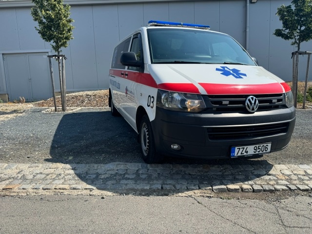VW T5 2.0 TDI Sanitní vůz - 2